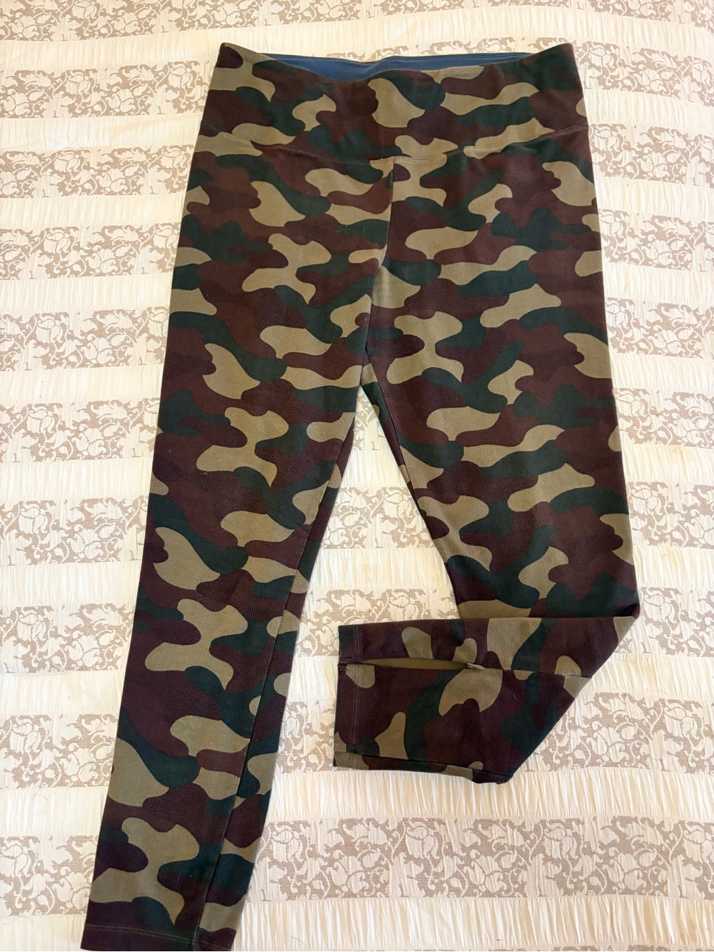 Ladies Camo Leggings  tummy control- Green/Brown, size M
